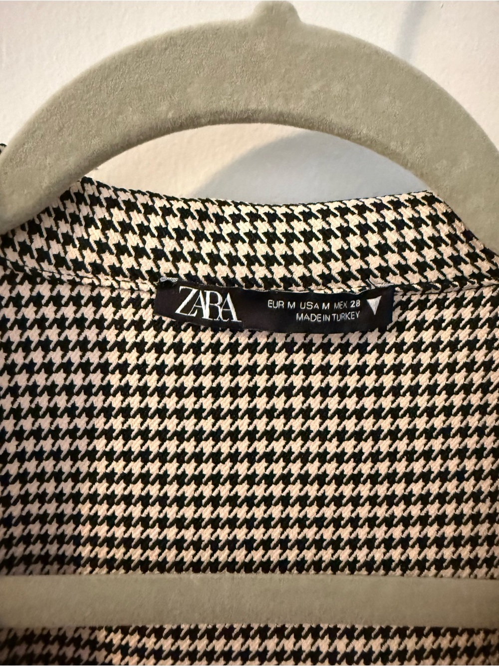 Zara Houndstooth Cropped Button-Up Shirt/Jacket - Picture 3 of 3